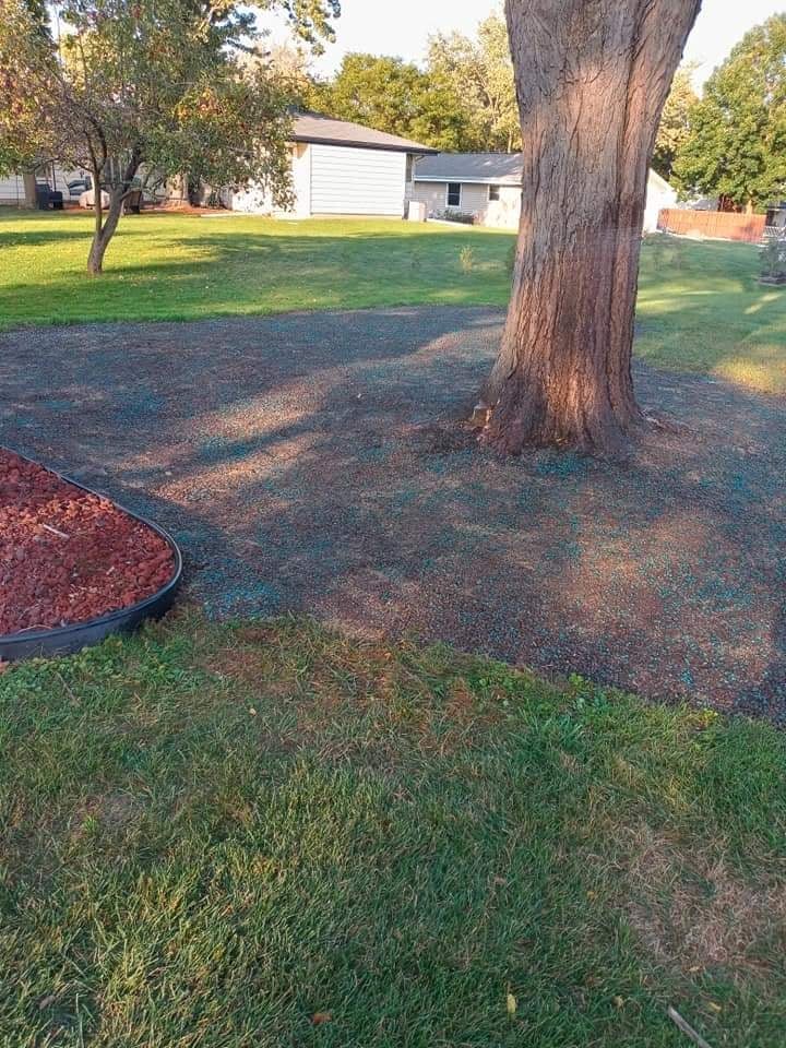 Instalación de Césped y Siembra. ALT Landscaping, Milwaukee
